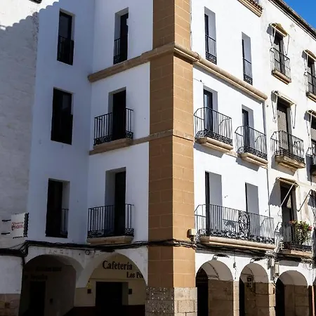 Appartement Modernos Con Vistas En Plaza Mayor - El Patio Caces