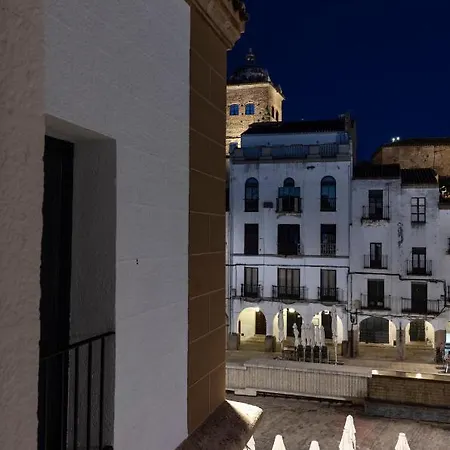 Modernos Con Vistas En Plaza Mayor - El Patio Lejlighed