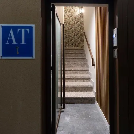 Modernos Con Vistas En Plaza Mayor - El Patio * Касерес