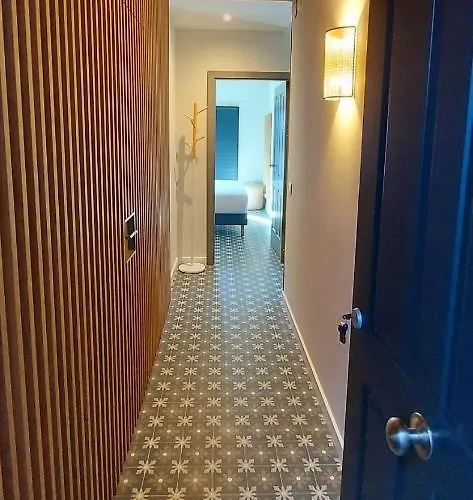 Apartamentos El Patio - Modernos Con Vistas En Plaza Mayor * Caces