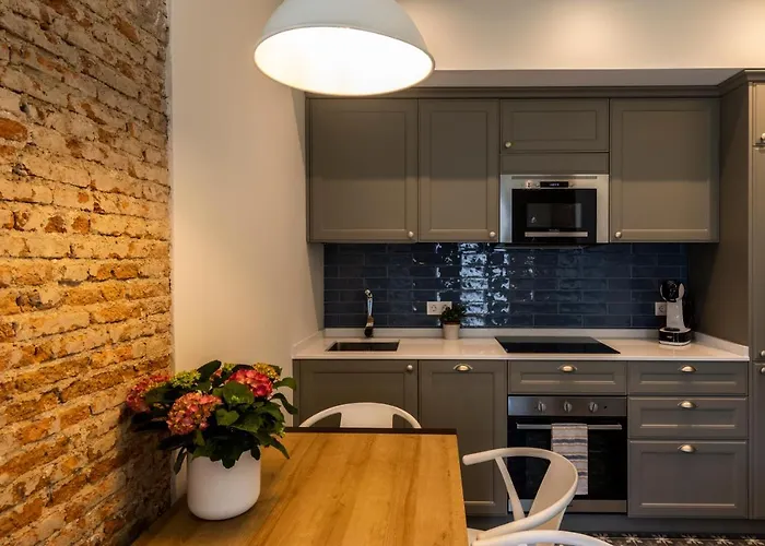 Apartamentos El Patio - Modernos Con Vistas En Plaza Mayor * Caces